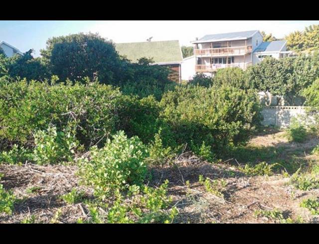 LAND FOR SALE IN HERSHAM